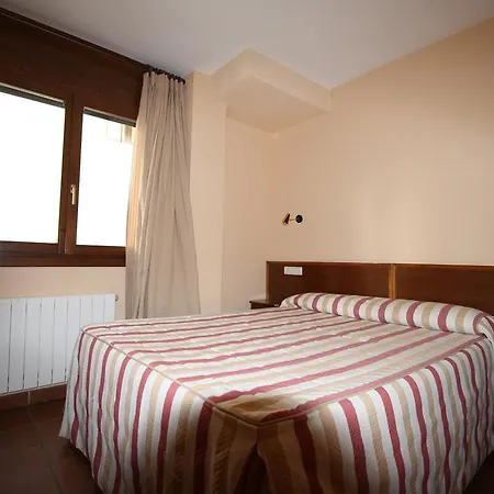 アパートホテル Selva Nevada 2*